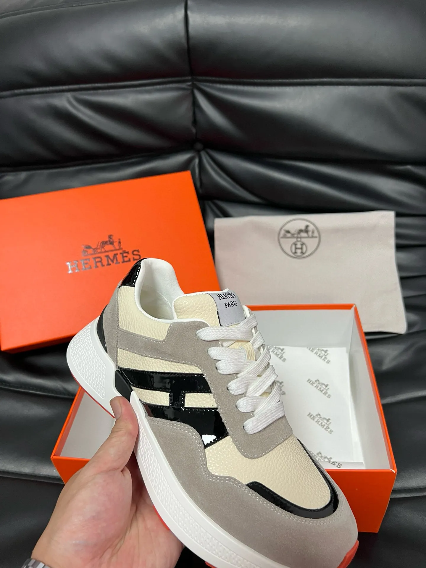 [HERMES] Hermès men's shoes 💰540💰 - High-end quality original order - Upper: 🔝 tumbled calfskin, suede calfskin, shoe body sewn with H pattern - Inner: water-dyed cowhide - Outsole: ultra-light T men's shoes 💰U foam rubber; two-color molded outsole - Super high quality control, fine workmanship: highlighted (high-end, luxury, grade) -Size : 39-44 (38, 45 can be customized)